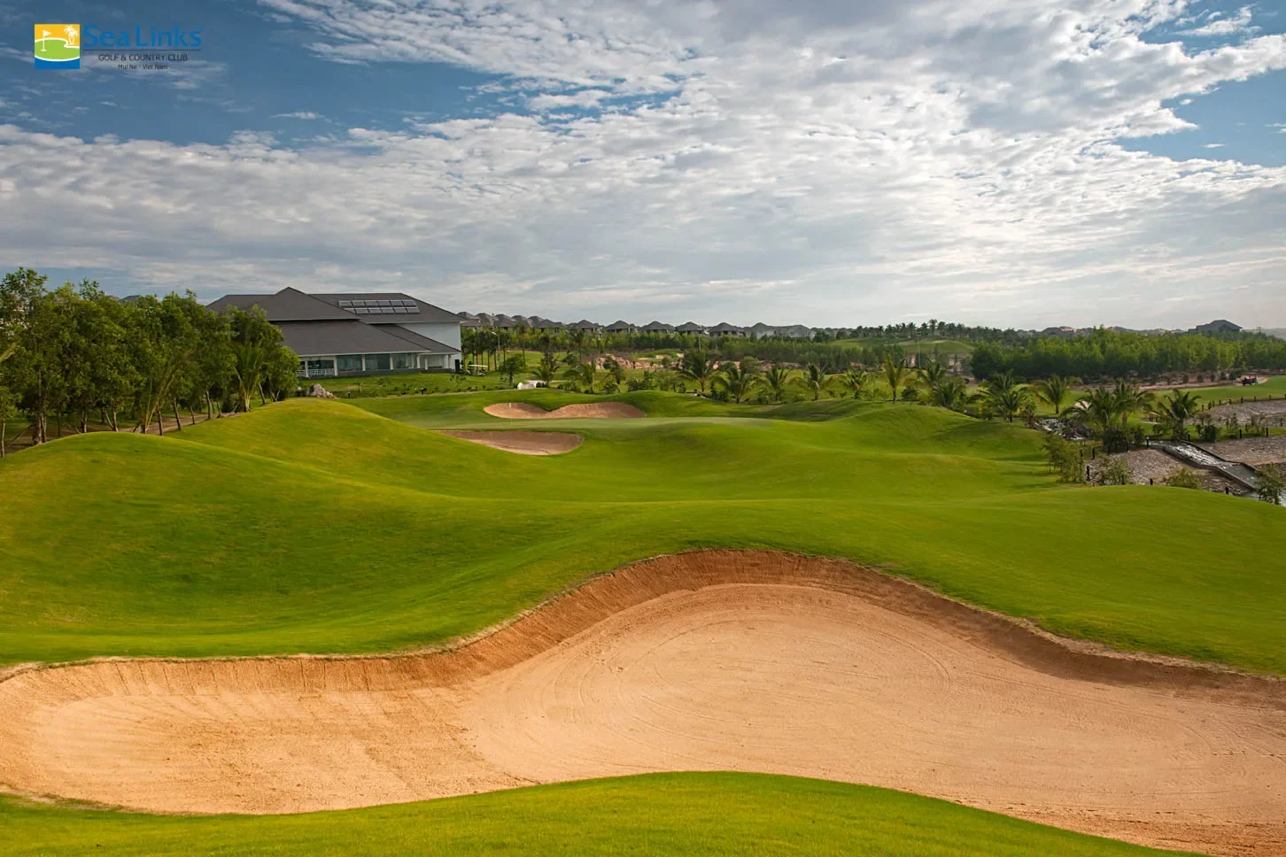 Sân golf chuẩn quốc tế